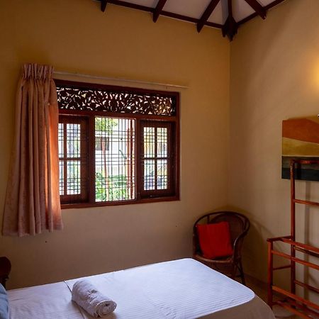 The Tourist Balcony Apartment Negombo Bagian luar foto