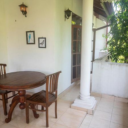 The Tourist Balcony Apartment Negombo Bagian luar foto