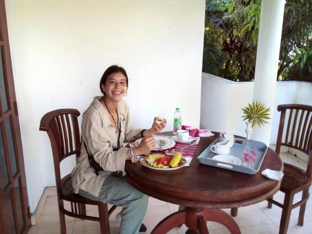 The Tourist Balcony Apartment Negombo Bagian luar foto