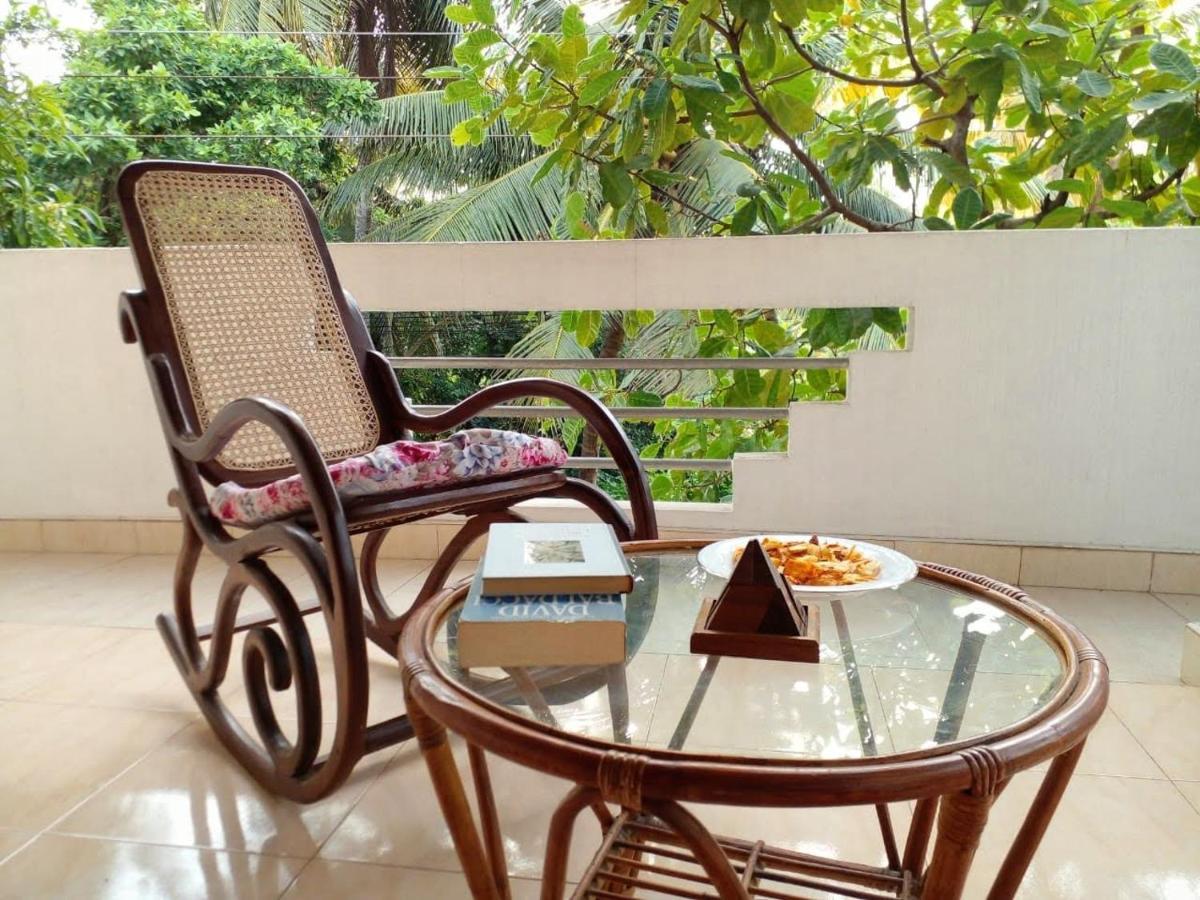 The Tourist Balcony Apartment Negombo Bagian luar foto
