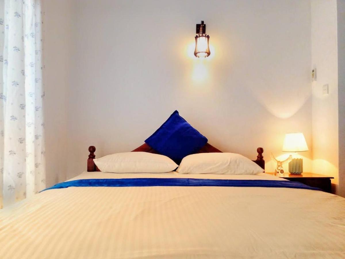 The Tourist Balcony Apartment Negombo Bagian luar foto
