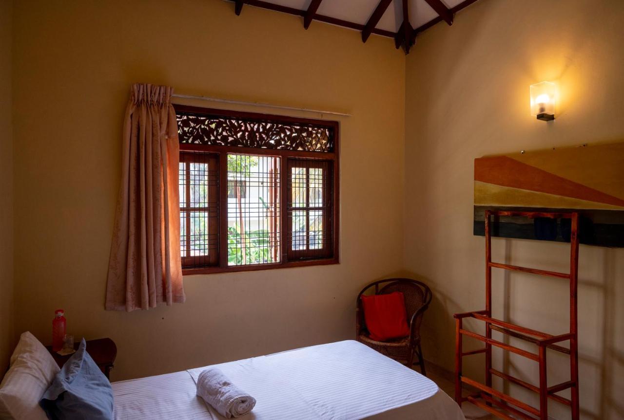The Tourist Balcony Apartment Negombo Bagian luar foto
